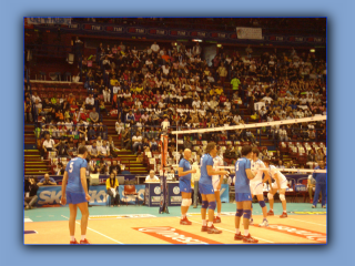 021 - Juniores e Master in campo - Volleyland - anno 2008.jpg